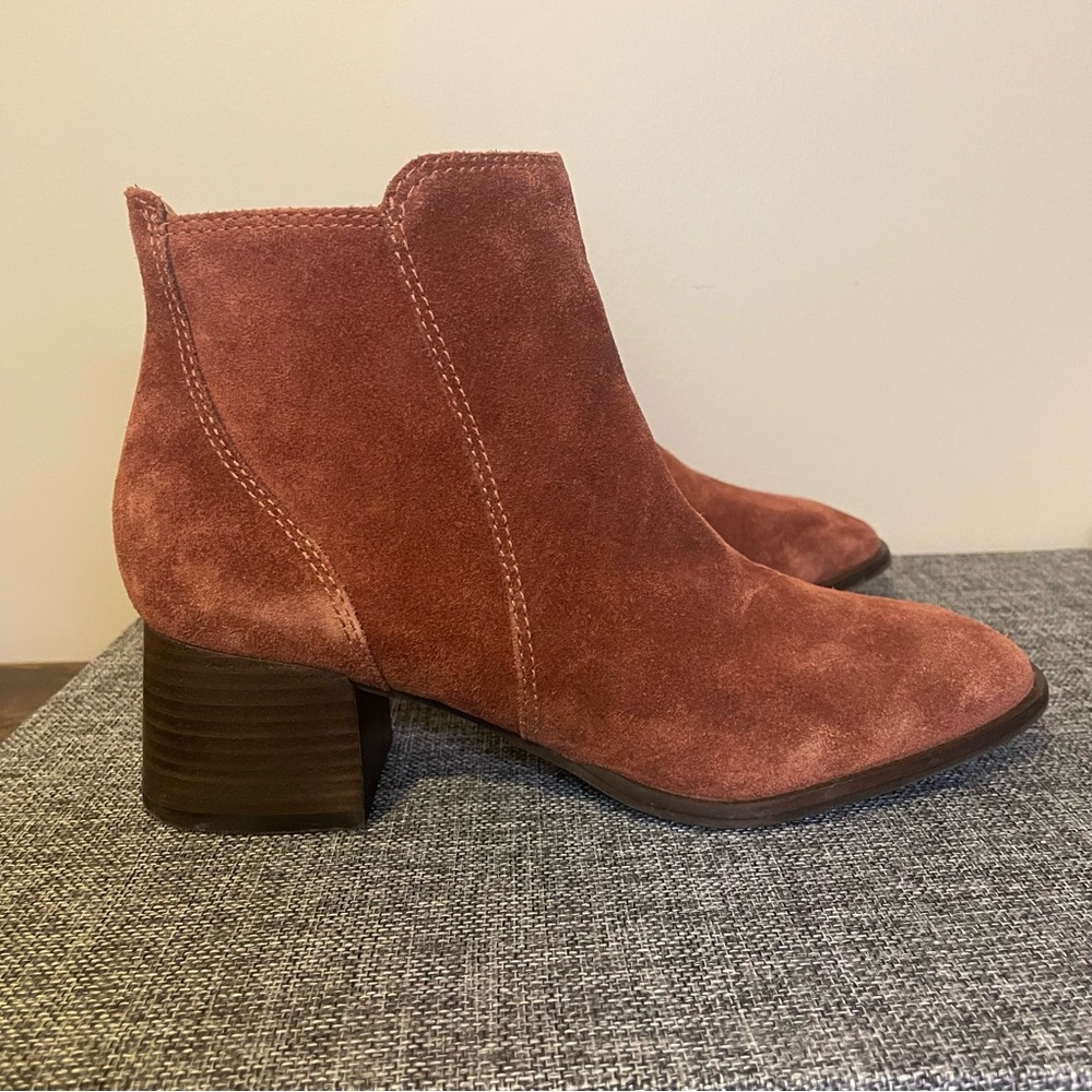 Lucky Brand Suede Bootie GREAT CONDITION size 8